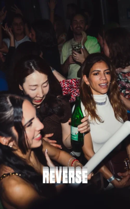 reverse_logo_25_1_1x