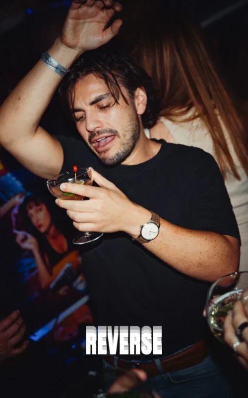 reverse_logo_33_1_1x